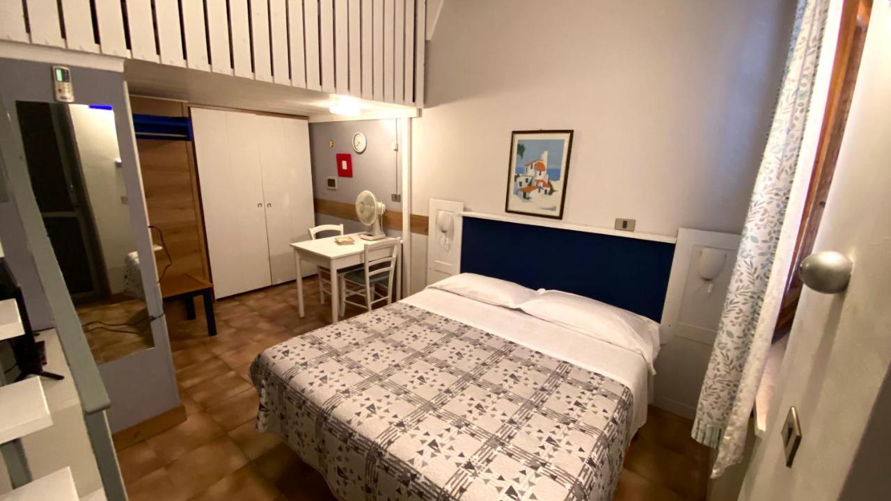 Residence Al Lago Кастильоне дел Лаго Екстериор снимка