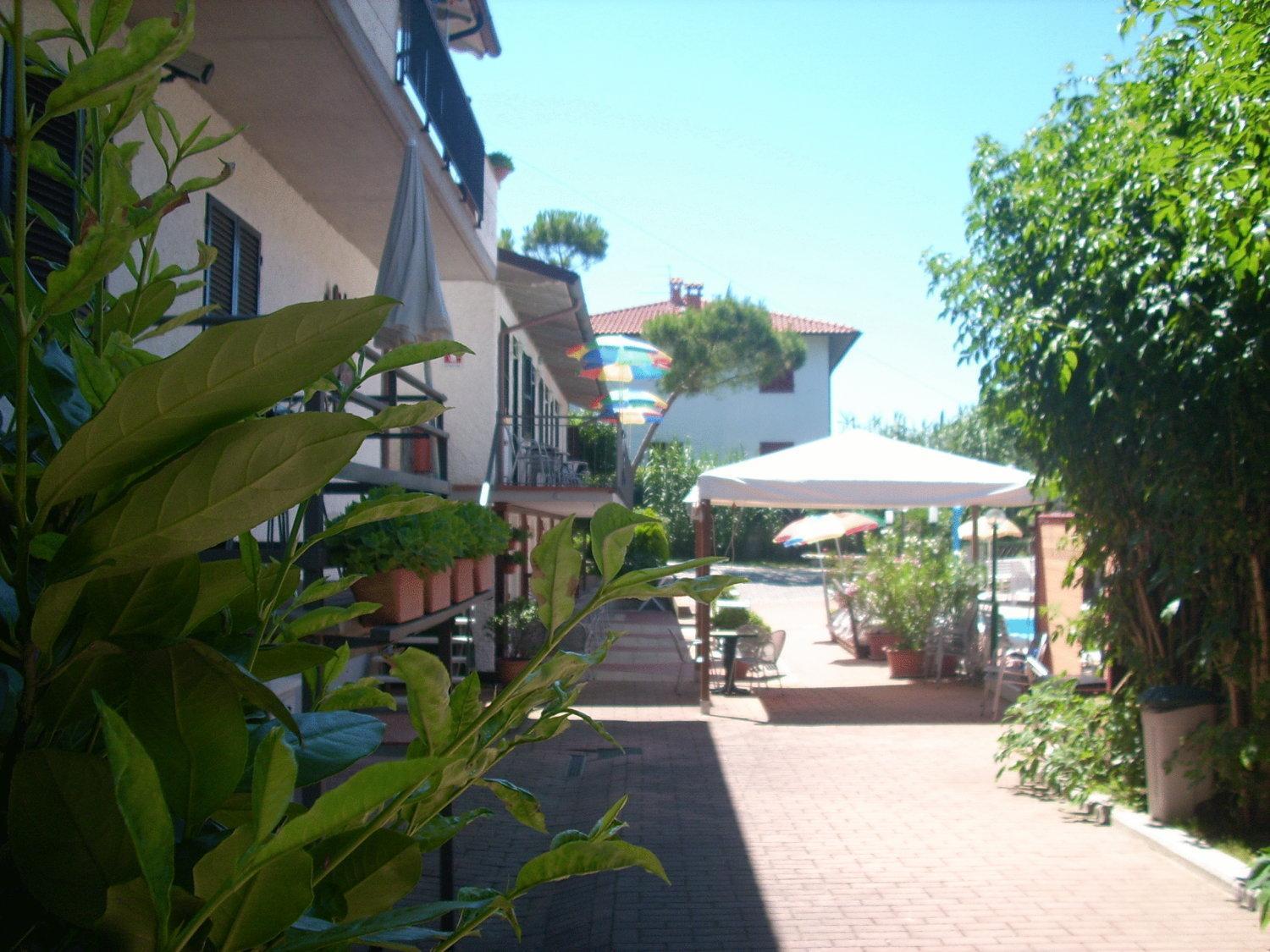 Residence Al Lago Кастильоне дел Лаго Екстериор снимка
