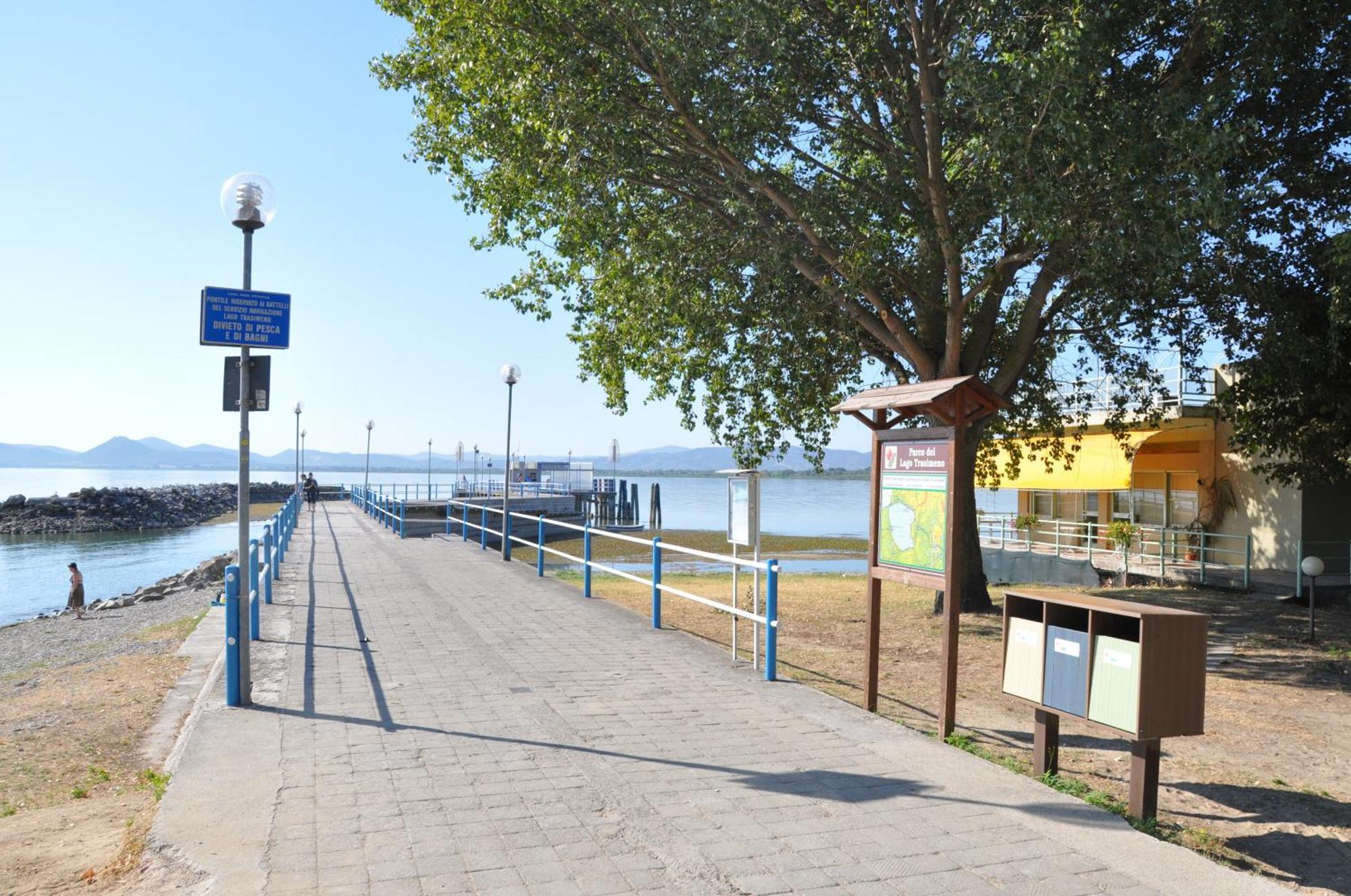 Residence Al Lago Кастильоне дел Лаго Екстериор снимка